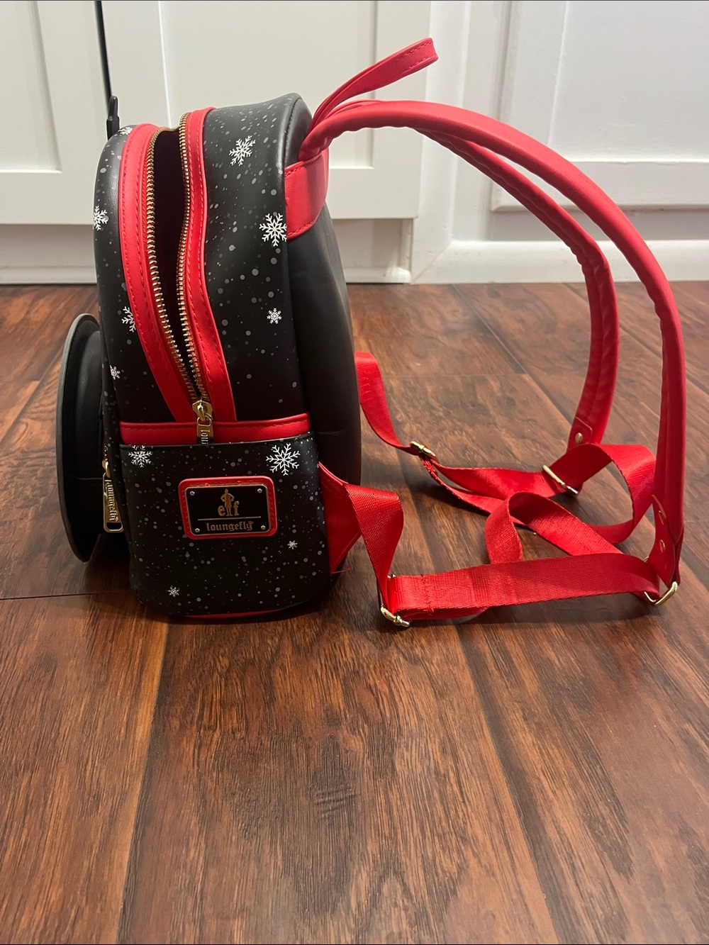 Loungefly Elf Backpack - Picture 3 of 6